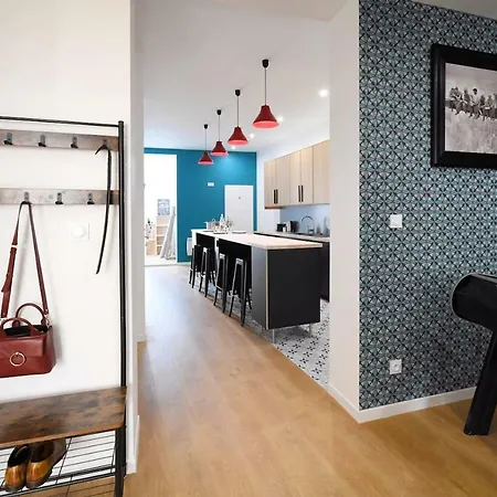 An Authentic Experience With In The Center Apartament Poitiers