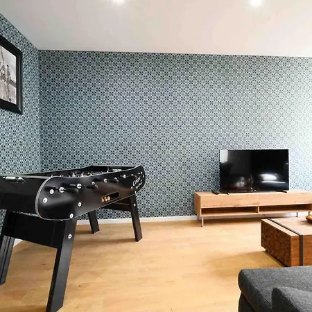 An Authentic Experience With In The Center Appartement *