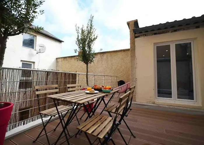 An Authentic Experience With In The Center Poitiers