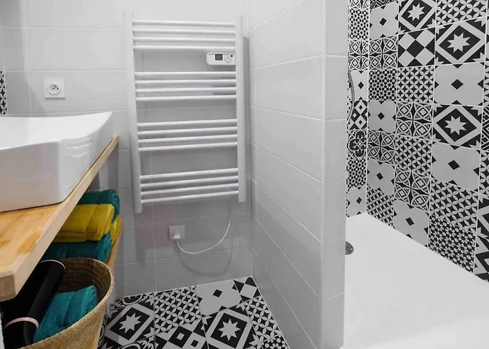 An Authentic Experience With In The Center Poitiers