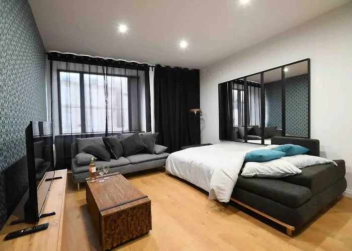 An Authentic Experience With In The Center * Poitiers