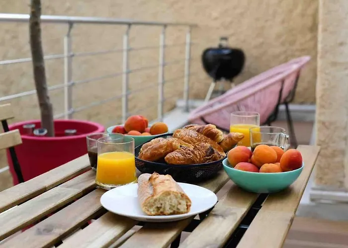 An Authentic Experience With In The Center Lejlighed Poitiers