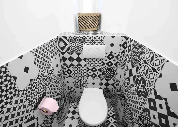 An Authentic Experience With In The Center Poitiers