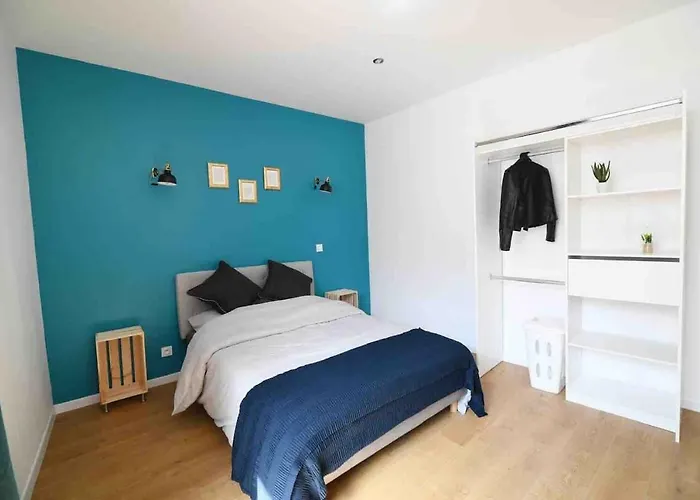 An Authentic Experience With In The Center * Poitiers